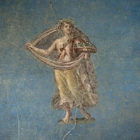 Ancient Pompeii Bathhouse Reveals Elite Roman Lifestyle