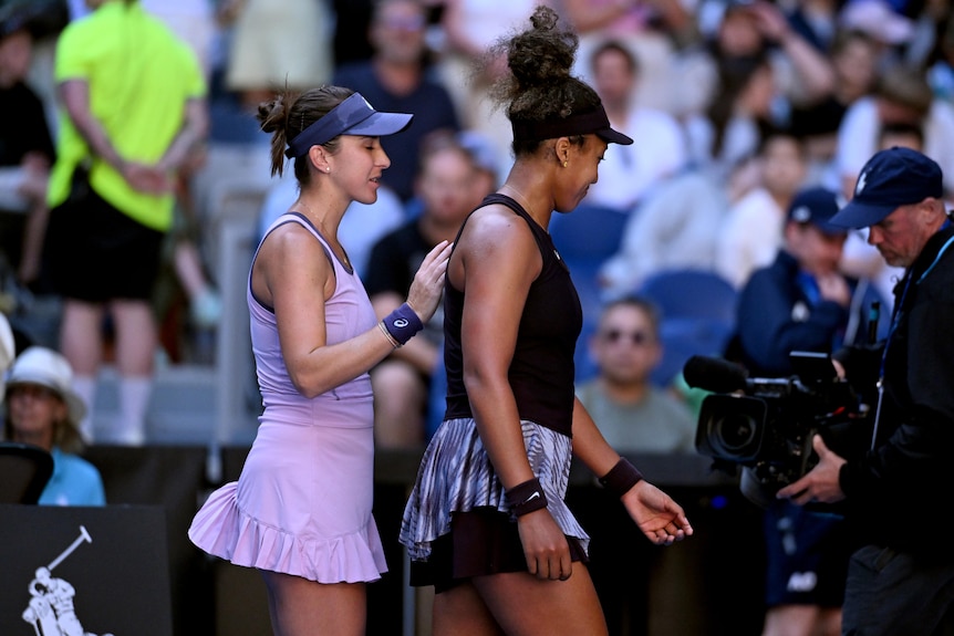 Naomi Osaka leaving the match