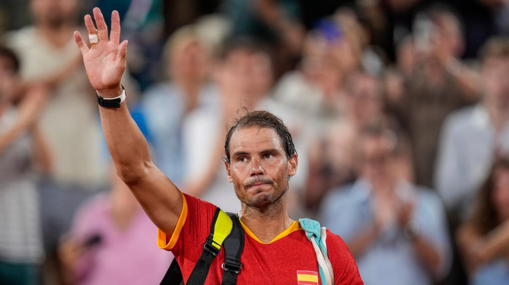 Rafael Nadal applauding the crowd during his retirement ceremony